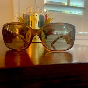 Authentic beautiful Chanel sunglasses & original case.